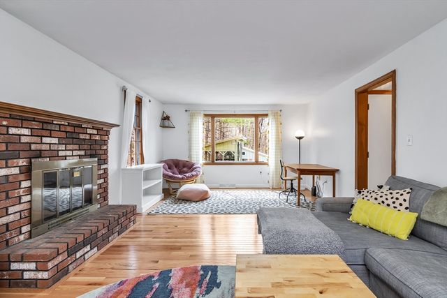 21 Heather Rd, Dracut, MA 01826