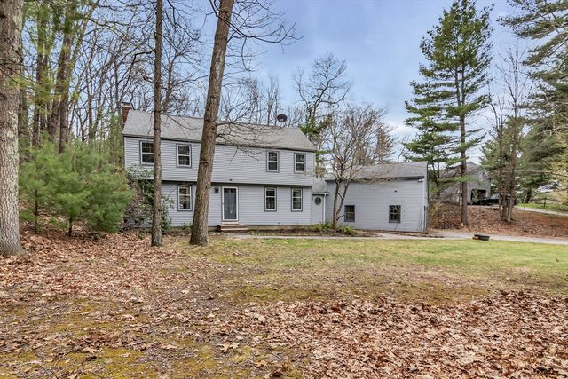 21 Heather Rd, Dracut, MA 01826