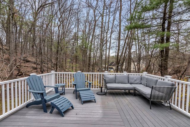 21 Heather Rd, Dracut, MA 01826