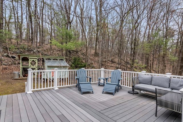 21 Heather Rd, Dracut, MA 01826