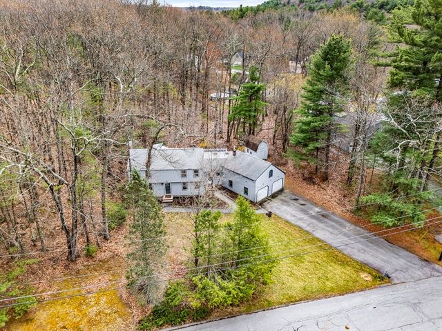 21 Heather Rd, Dracut, MA 01826