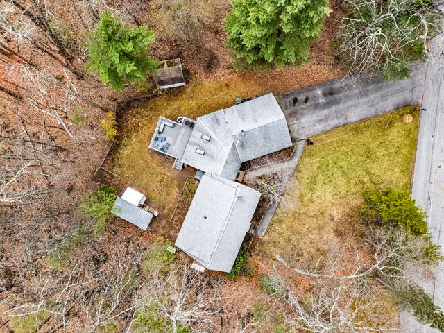 21 Heather Rd, Dracut, MA 01826