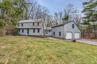 21 Heather Rd, Dracut, MA 01826