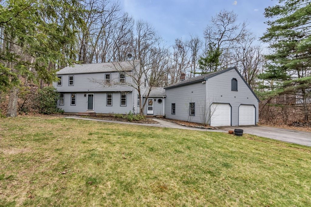 21 Heather Rd, Dracut, MA 01826