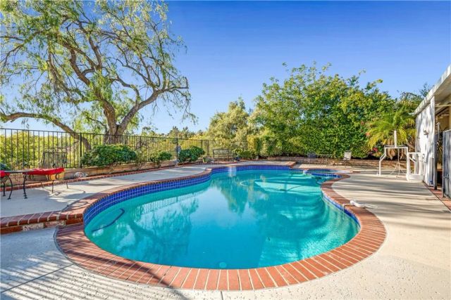 21390 Via Del Parque, Yorba Linda, CA 92887