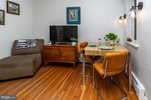 255 QUEEN ST, Philadelphia, PA 19147