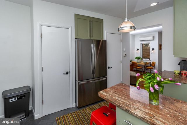 255 QUEEN ST, Philadelphia, PA 19147
