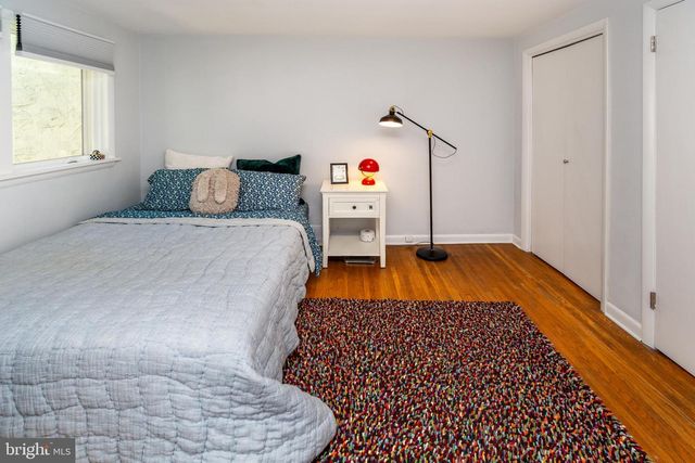 255 QUEEN ST, Philadelphia, PA 19147