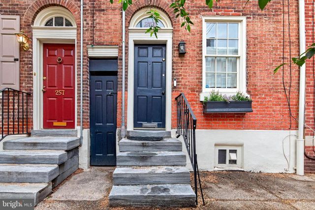 255 QUEEN ST, Philadelphia, PA 19147