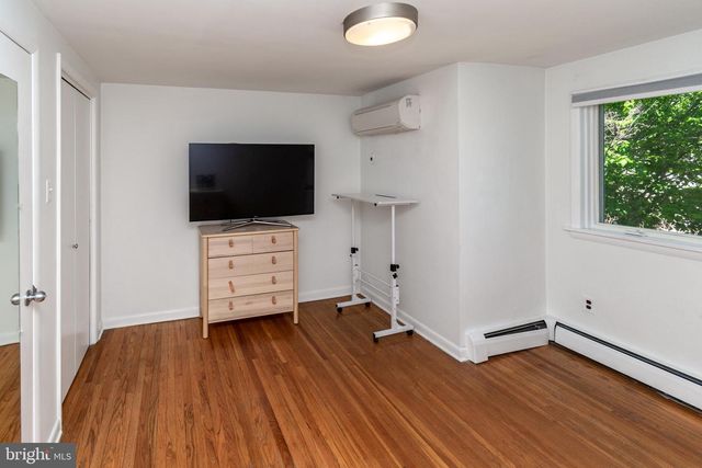 255 QUEEN ST, Philadelphia, PA 19147