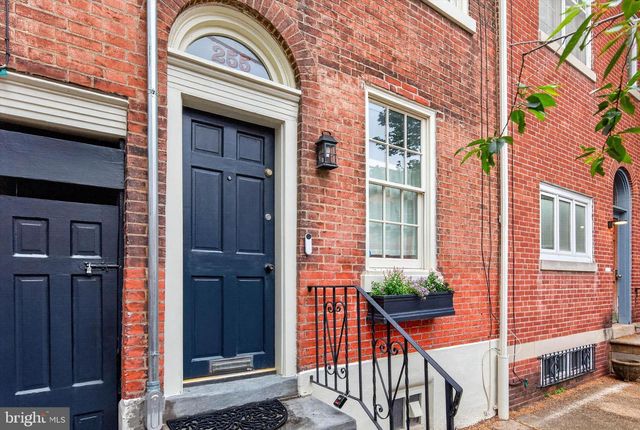 255 QUEEN ST, Philadelphia, PA 19147
