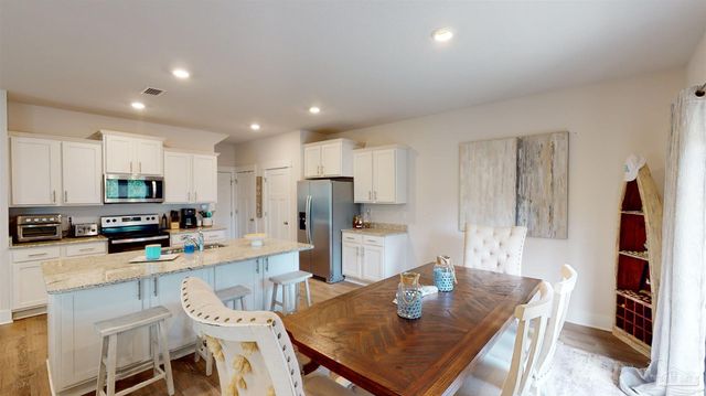 50 Maxfli Pl, Pensacola, FL 32507