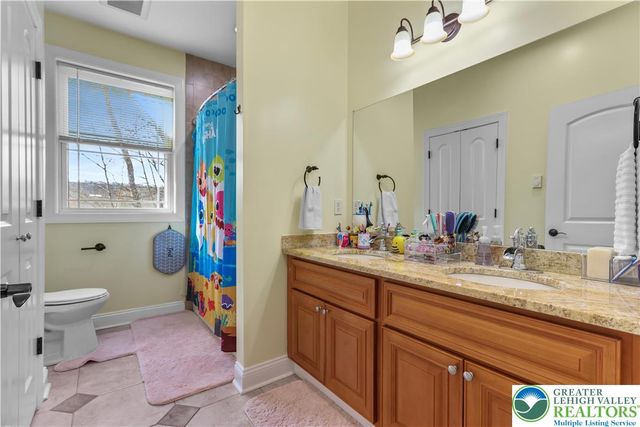 1007 Hampstead Road, Lehman Twp, PA 18324