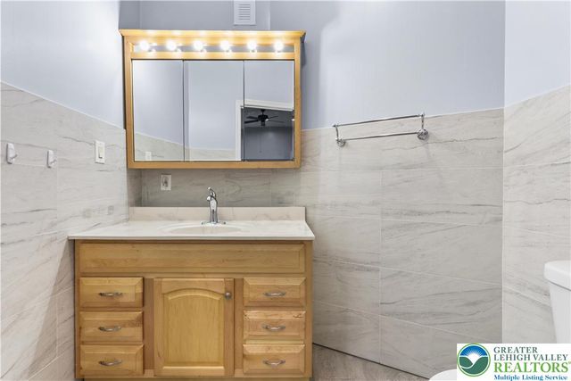 1007 Hampstead Road, Lehman Twp, PA 18324