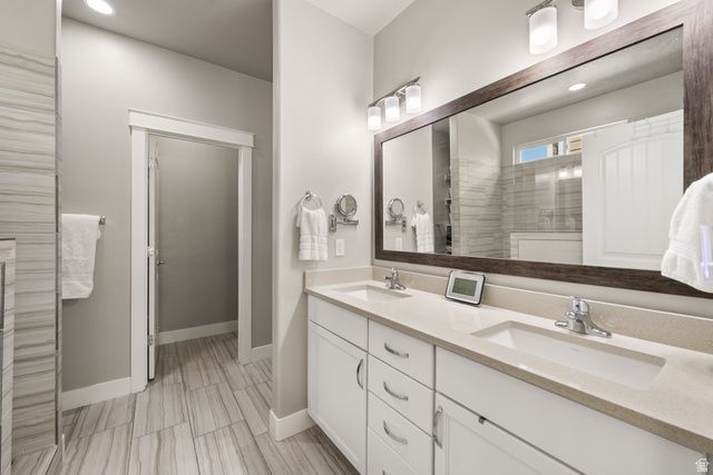 306 E BELLA VIDA DR, North Salt Lake, UT 84054