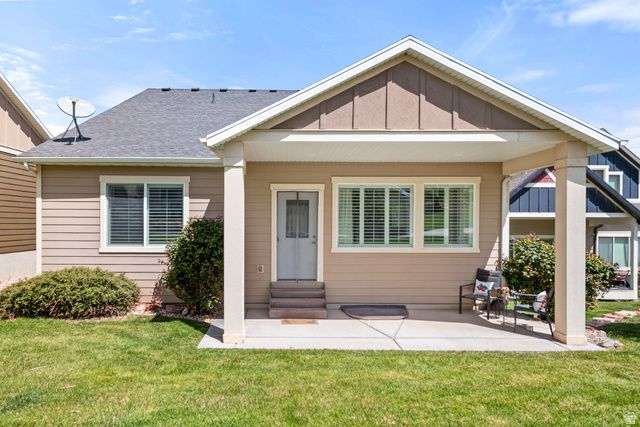 306 E BELLA VIDA DR, North Salt Lake, UT 84054