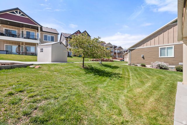 306 E BELLA VIDA DR, North Salt Lake, UT 84054