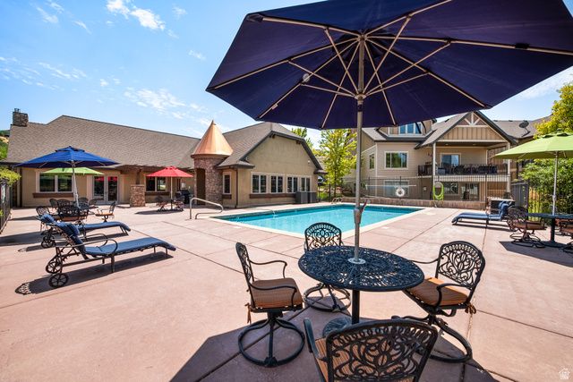 306 E BELLA VIDA DR, North Salt Lake, UT 84054