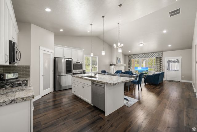 306 E BELLA VIDA DR, North Salt Lake, UT 84054