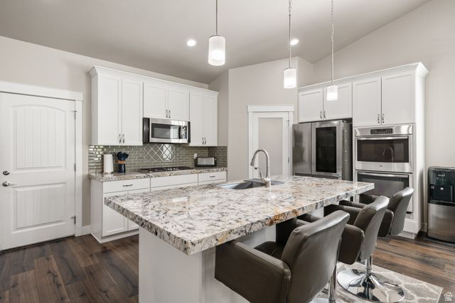 306 E BELLA VIDA DR, North Salt Lake, UT 84054