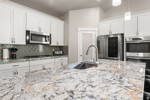 306 E BELLA VIDA DR, North Salt Lake, UT 84054