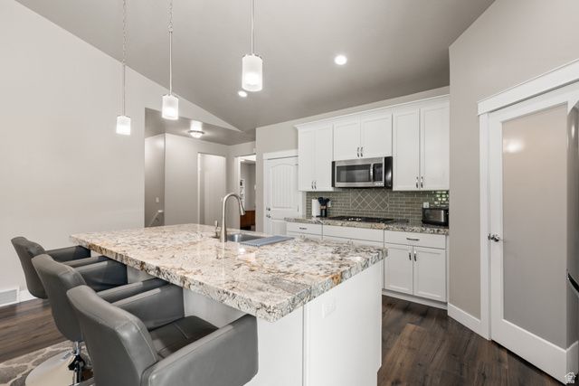 306 E BELLA VIDA DR, North Salt Lake, UT 84054