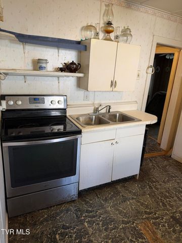 407 Spruce Street, Appalachia, VA 24216