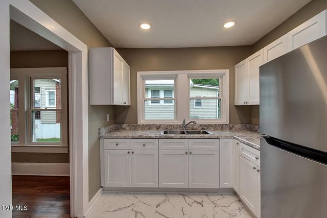 510 Washington Avenue, Elizabethton, TN 37643