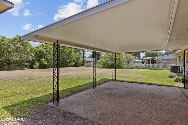 209 Karen Drive, Lafayette, LA 70503