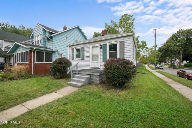 4243 Fairview Drive, Toledo, OH 43612