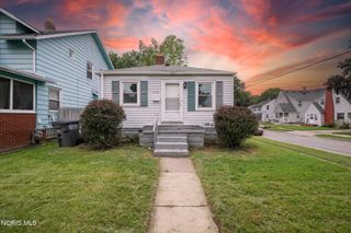 4243 Fairview Drive, Toledo, OH 43612