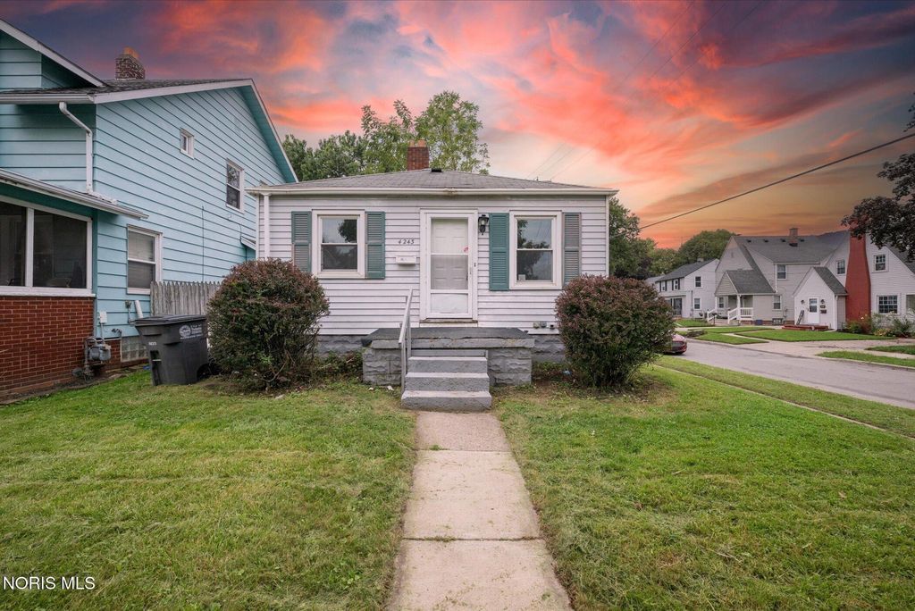 4243 Fairview Drive, Toledo, OH 43612