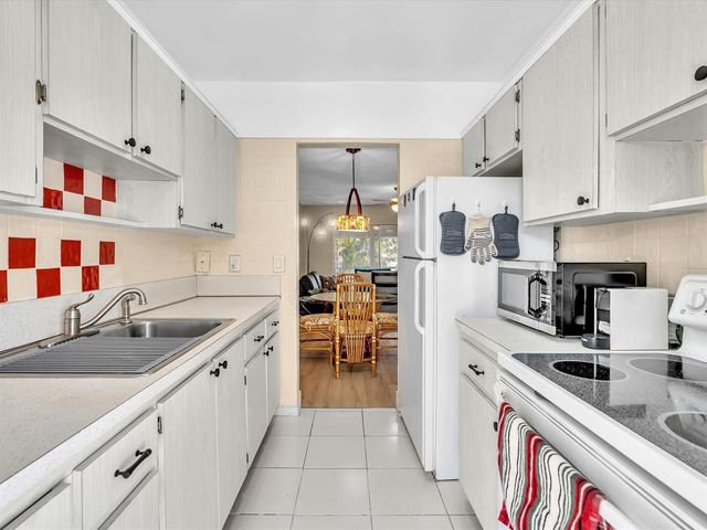 2501 W Golf Boulevard 234, Pompano Beach, FL 33064
