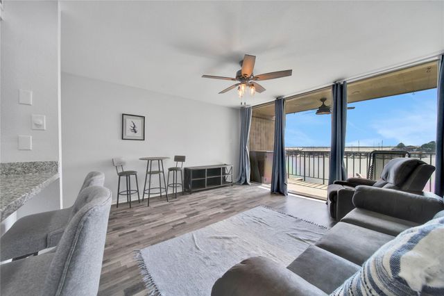 12600 Melville Drive 310A, Montgomery, TX 77356