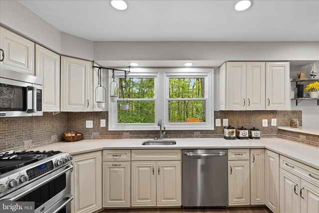 13662 S SPRINGS DR, Clifton, VA 20124
