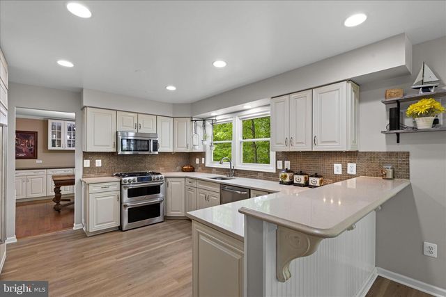 13662 S SPRINGS DR, Clifton, VA 20124