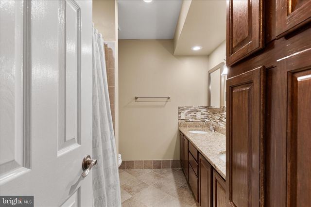 13662 S SPRINGS DR, Clifton, VA 20124