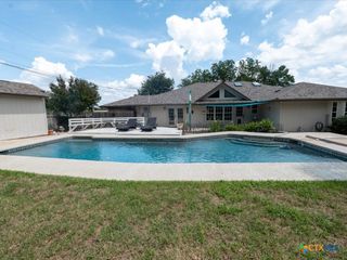 300 Las Plumas Drive, Georgetown, TX 78628