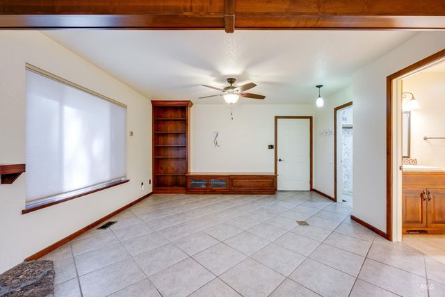 1616 Shetland Court, Moscow, ID 83843