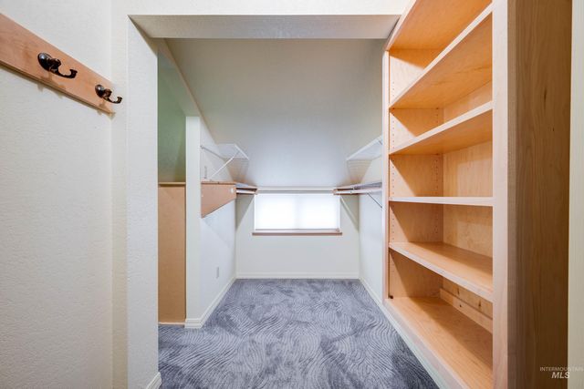 1616 Shetland Court, Moscow, ID 83843