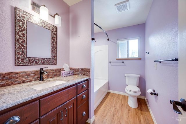 1616 Shetland Court, Moscow, ID 83843