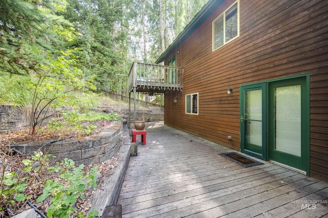 1616 Shetland Court, Moscow, ID 83843