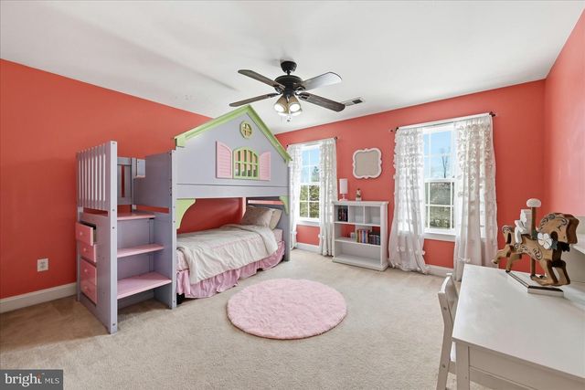 37 SERENE HILLS DR, Fredericksburg, VA 22406
