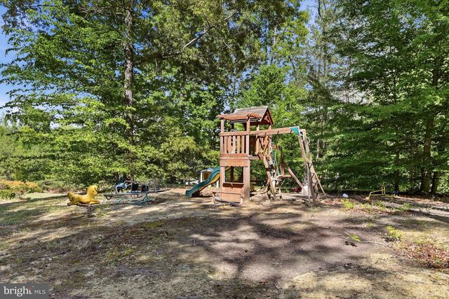37 SERENE HILLS DR, Fredericksburg, VA 22406