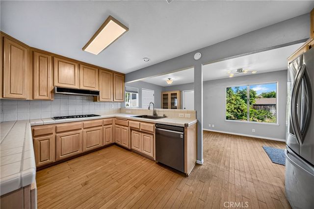 1250 W Palm, Redlands, CA 92373