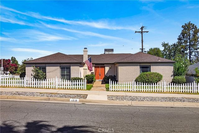 1250 W Palm, Redlands, CA 92373