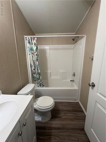 100 Sir George Drive, Las Vegas, NV 89110