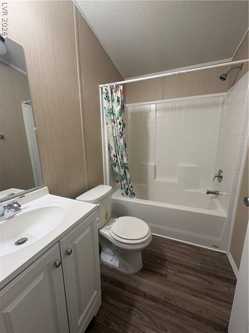 100 Sir George Drive, Las Vegas, NV 89110