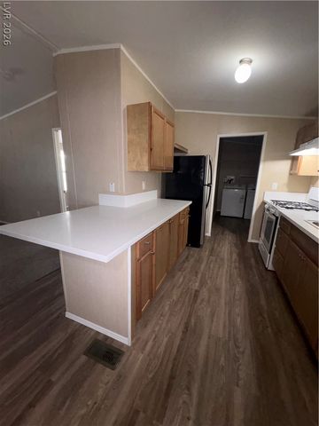 100 Sir George Drive, Las Vegas, NV 89110