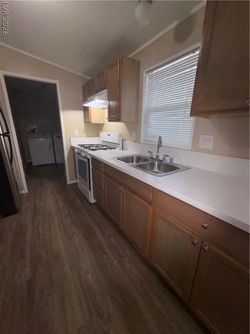 100 Sir George Drive, Las Vegas, NV 89110
